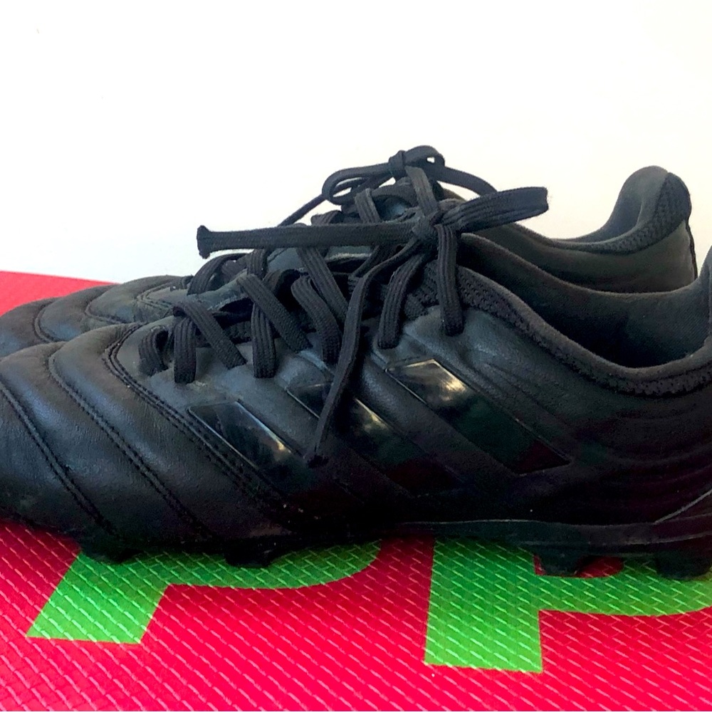Adidas Copa 20.3 Core G28550 Men’s Black Leather Soccer Cleats Size 6